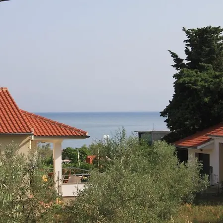 Apartman By The Sea - 8304 Ugljan